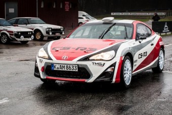 Elkészült a Toyota boxermotoros versenyautója