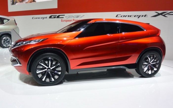 Sportos szabadidő-autóval bővít a Mitsubishi 9