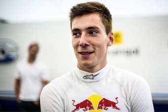 F1: Red Bull-pilótát igazolt a Williams