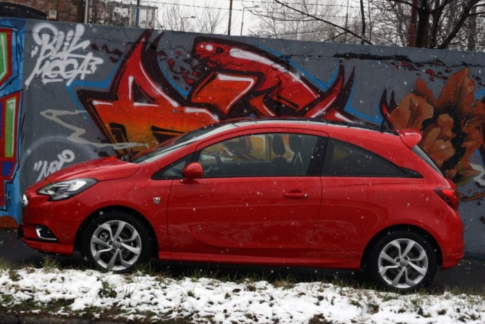 A 175 000 forintos OPC Line-csomag és a remek szín feldobja a Corsát 