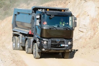 Megizmosodott francia dömperek