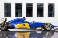 F1: Bekékült az új Sauber 2