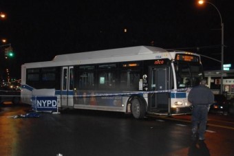 Zebrán gázolt, továbbhajtott a busz