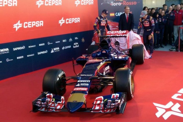 F1: Megmutatták a kis Red Bullt 6