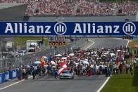 F1: Ecclestone Red Bullokkal töltené fel a mezőnyt 6