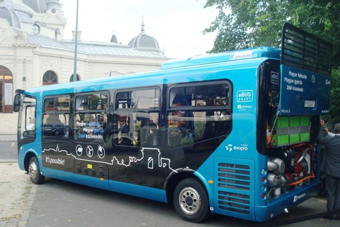 Az oroszok százszámra veszik a magyar buszokat 6 | Vezess A hibrid változat is modulokból áll és többféle hosszúságban készülhet