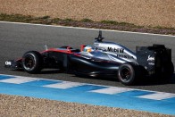 F1: Button kiugrik a bőréből 115