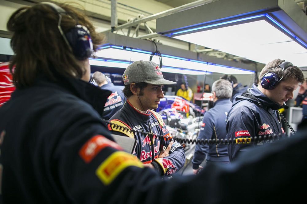 F1: Barcelonában indul be a Red Bull 22