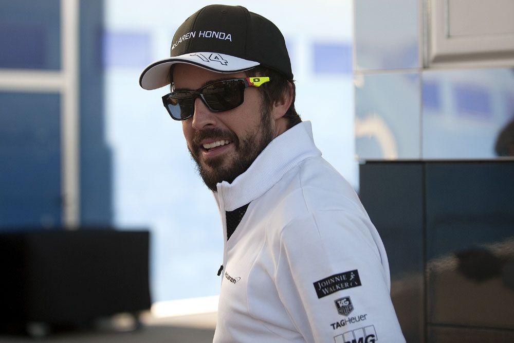 F1: Alonso egyelőre türelmes 32