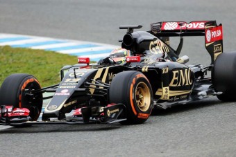 F1: Pályára lépett a Lotus is