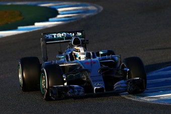 F1: A Mercedes eddig tényleg csak altatott