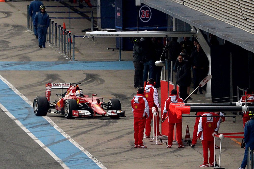 F1: A Sauber Räikkönen előtt, a McLaren megint elromlott 52
