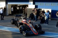 F1: Nem a szponzoroknak villantott a Sauber 151