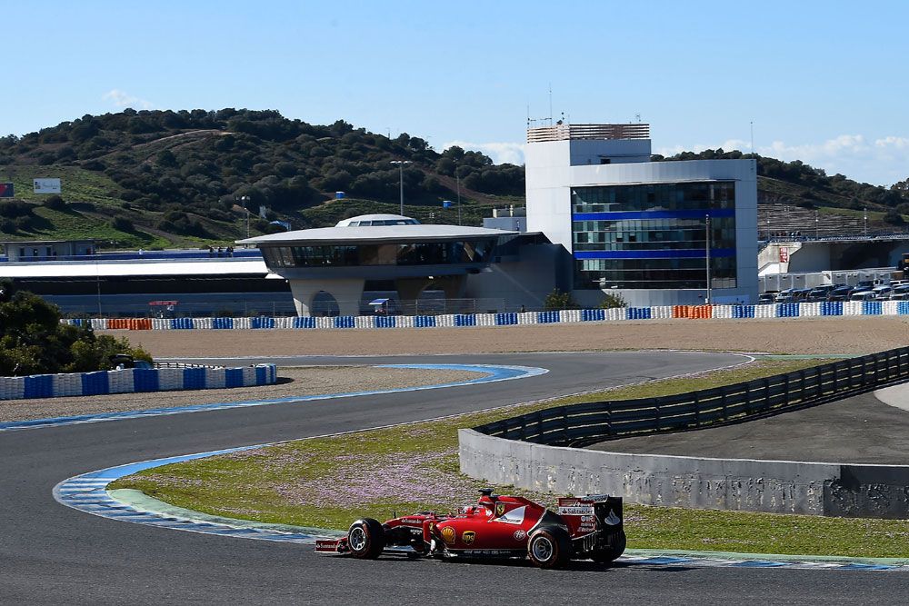 F1: Vettel az élen nyitott a Ferrarival 93