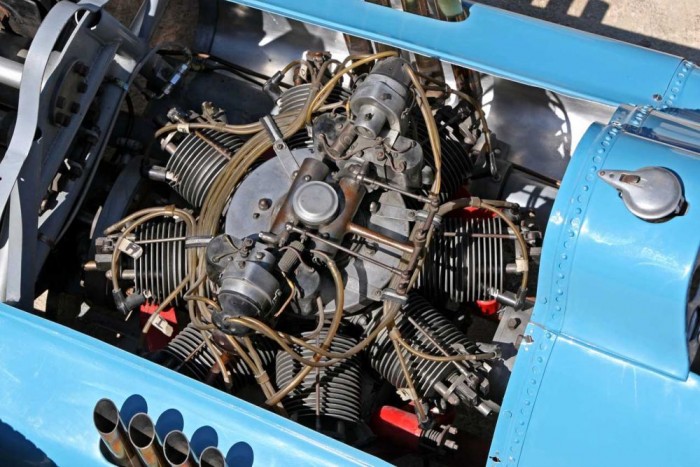 Szabadságon a józanság: Autók csillagmotorral 12