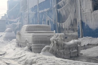Ez van, ha fagypont alatt dolgoznak a tűzoltók