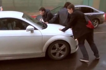 Dührohamot kapott a tilosban járó nő