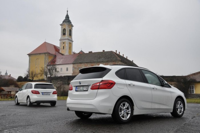 Álomország nyugdíjasainak kedvence 8 Hamarosan megjelenő összehasonlító tesztünkből kiderül mit tud a Mercedes B-osztály legközelebbi riválisa, a BMW 2 Active Tourer ellen!