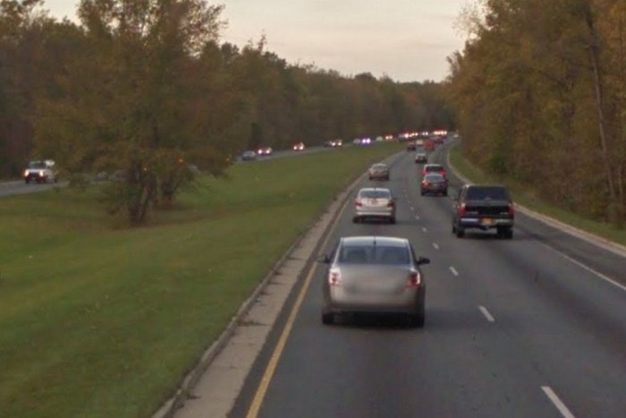 Gyerekei szeme láttára gázolták halálra a férfit 3 | Vezess Az útszakasz, ahol a baleset történt. Kivilágítatlan út, szűk leállósáv.