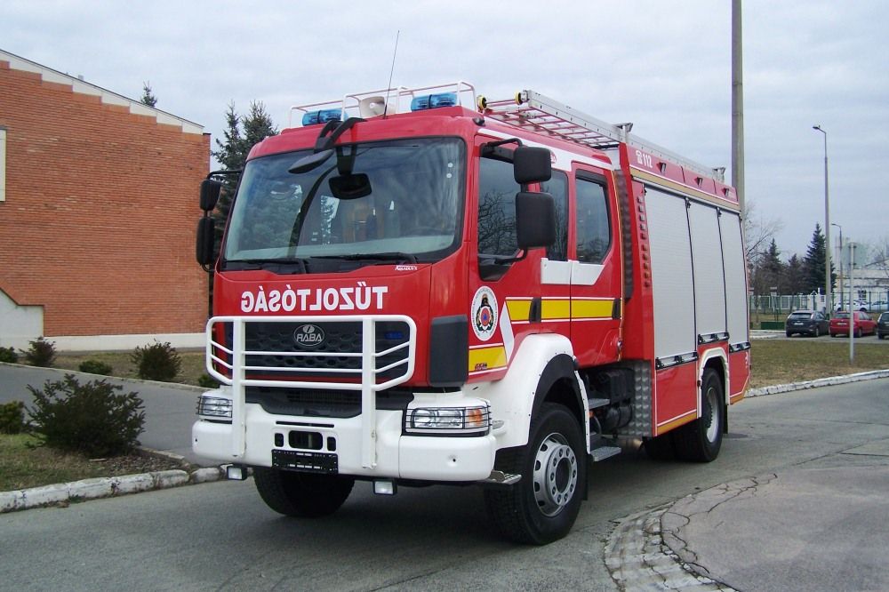 Színre lép az új magyar tűzoltóautó 17