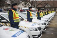 A nap képe – új autókat kaptak a szabolcsi rendőrök 17