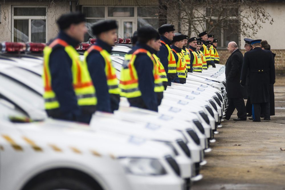 A nap képe – új autókat kaptak a szabolcsi rendőrök 7