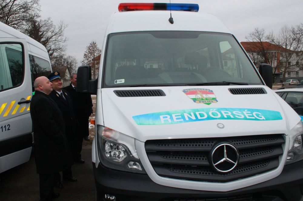 A nap képe – új autókat kaptak a szabolcsi rendőrök 14