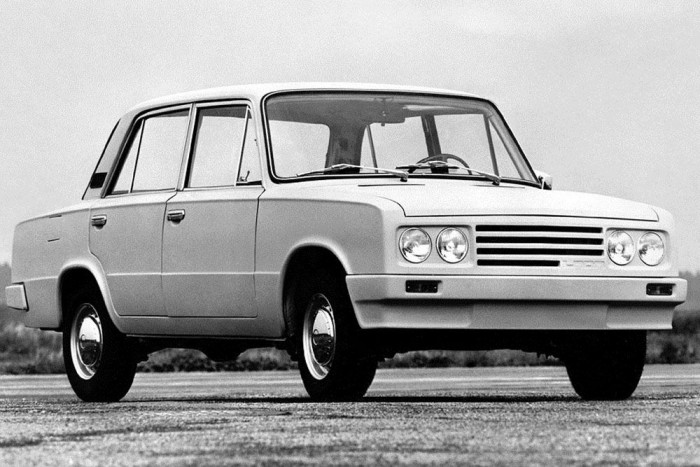 A szovjet autóipar halálra ítélt csodái 11 VAZ 2103 Porsche, a németek által végzett ráncfelvarrás eredménye könnyedén felismerhető. Az oroszok végül nem kérték a csomagot. Jól tették?
