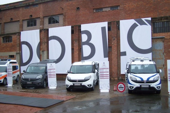 A volt téglagyár környéke szinte megtelt a Dobló különböző változataival