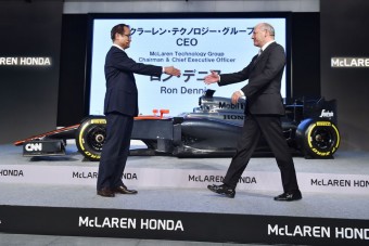 F1: A kommunikáció lassítja a McLaren fejlődését