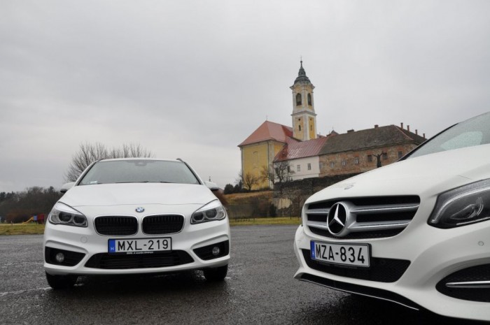 Német párharc a gazdag családokért 11 A családi egyterűek piaca nem bővül olyan ütemben, mint az első B-osztály megjelenése idején 2005-ben. A BMW mégis ringbe szállt, komoly erőket felvonultatva, érdekes lesz látni 1-2 év múlva az eladási mutatókat.