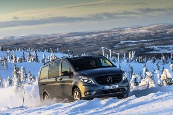 Itt az összkerékhajtású Vito