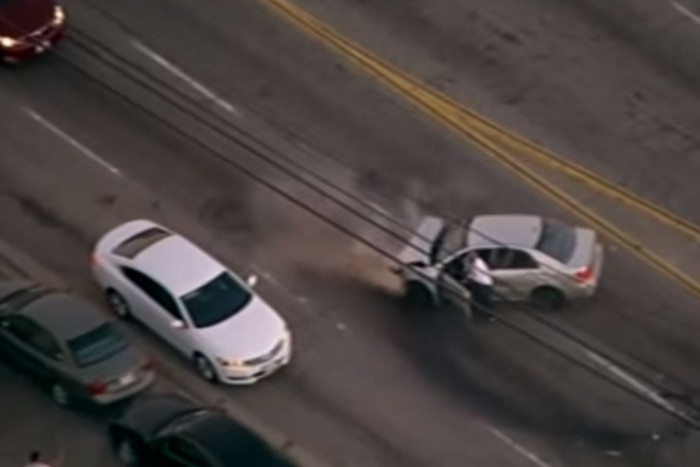 Ha filmeket megszégyenítő autós üldözést akarsz látni, akkor ezt nézd meg