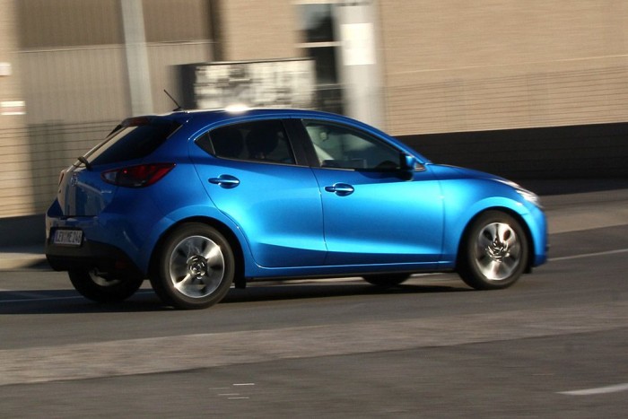 A 115 lóerős változat papíron 8,7 másodperc alatt van 100-on