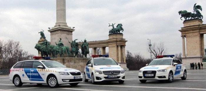 Nemrég ültünk az új Audi és Mercedes-Benz járőrautókban. Kattintsatok a képre, ha érdekel, mit tudnak a rendőrség luxusautói!