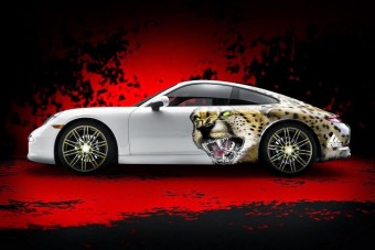 Vérszomjas vadmacskának öltöztetett Porsche
