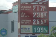 Január elején még drága volt a benzin: 155 forint egy liter normál