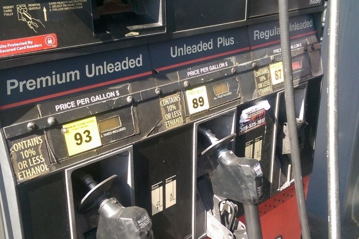 87-es az alapbenzin, 89 a közepes, 93-as a prémium benzin oktánszáma