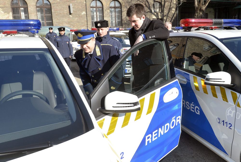 A nap képe – 204 új autót kaptak a budapesti rendőrök 1