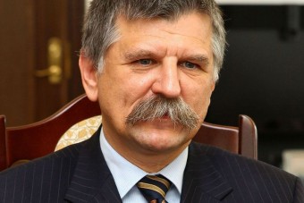 Kövér 3 millióért tankolt, helyettese 120 ezer km-t autózott