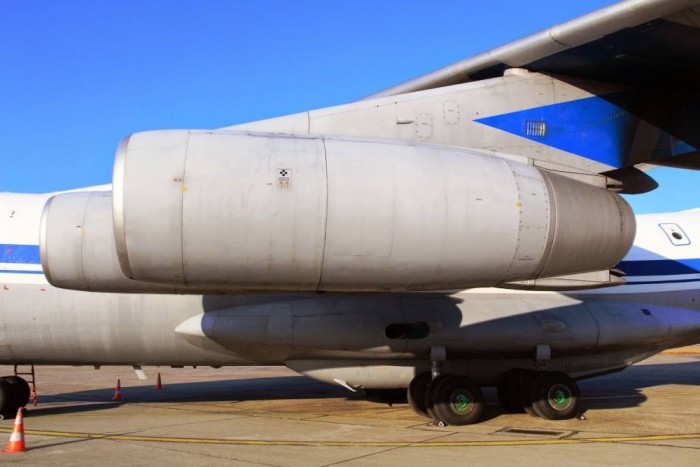 Ez a gép hozta Putyin páncélozott limuzinját Budapestre 9 | Vezess Ez a gép hozta Putyin páncélozott limuzinját Budapestre 9