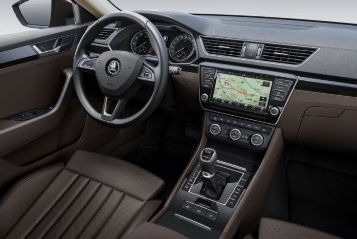 Itt az első kép az új Škoda Superbről 8 Itt az első kép az új Škoda Superbről 8