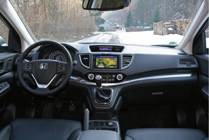 Enyhén változott a beltér, a lényeg az új kijelző