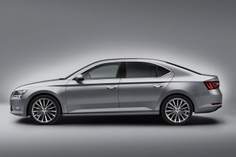 Hivatalos: itt az új Škoda Superb