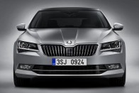 Hivatalos: itt az új Škoda Superb 11