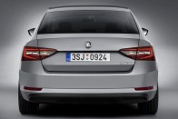 Hivatalos: itt az új Škoda Superb 12
