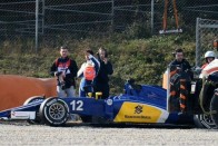 F1: A Lotus odavágott, Alonsót kórházba vitték 95