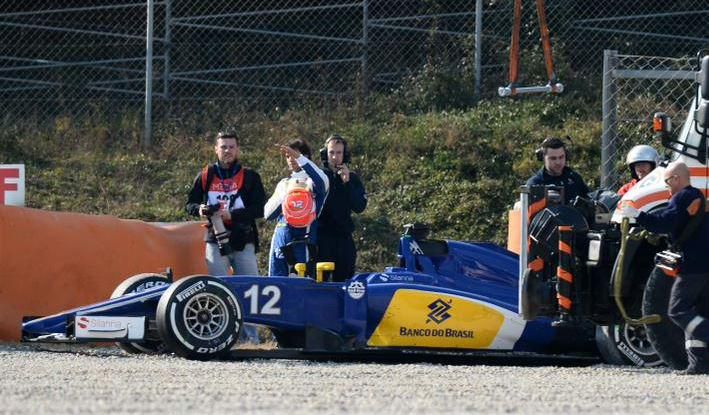 F1: A Lotus odavágott, Alonsót kórházba vitték 7