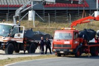 F1: A szél miatt ment falnak Alonso 98