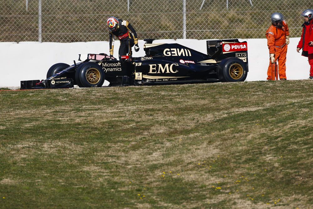F1: Maldonado Ferrarit verte, a tesztpilóta önmagát 12